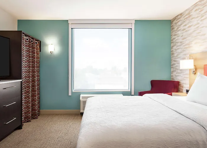酒店 Home2 By Hilton 3*
